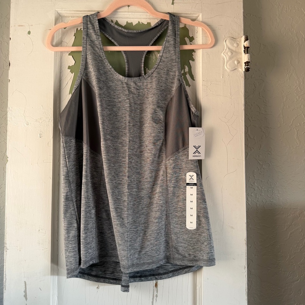 Xersion Medium‎ NWT Gray Racerback Active Tank Mesh Panels Workout Top